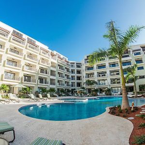 Palmaruba Condos